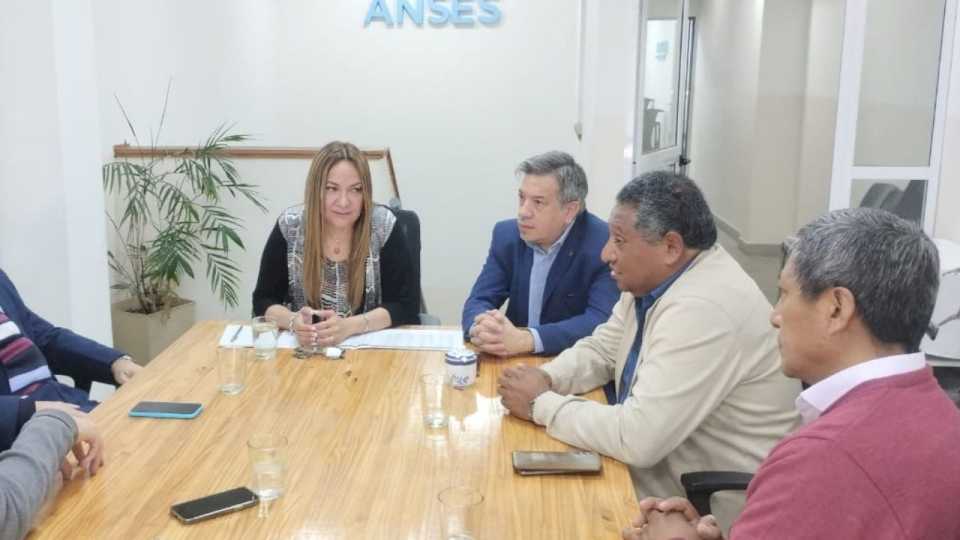 Diagraman tarea entre la Anses, el Banco Nación y Antofagasta de la Sierra