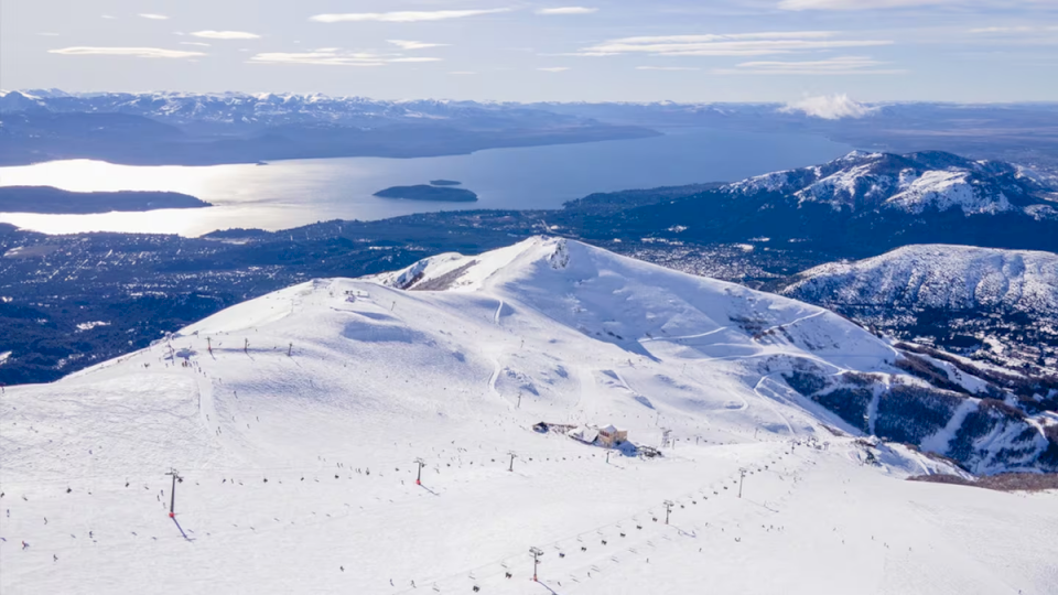 Encontraron con vida al tercer turista que estaba desaparecido tras la avalancha en Bariloche