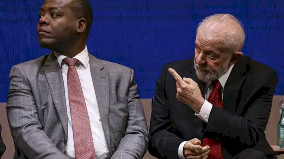 Lula echa a su ministro de Derechos Humanos por denuncias de acoso sexual