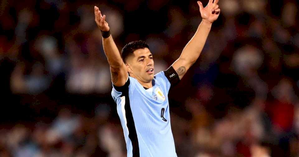 luis-suarez-le-puso-el-broche-a-su-carrera-en-uruguay:-quedaran-en-la-memoria-sus-goles-y-aquella-mano-salvadora-en-sudafrica