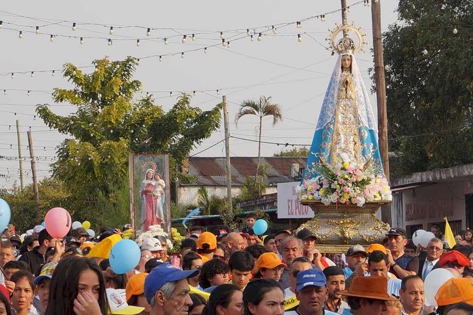 con-su-singular-alegria,-los-peregrinos-de-la-virgen-del-rosario-llegaron-a-itati