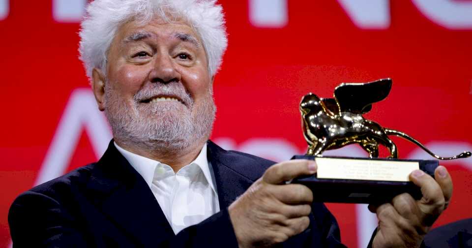 pedro-almodovar-gano-el-leon-de-oro-en-venecia-con-su-primera-pelicula-en-ingles