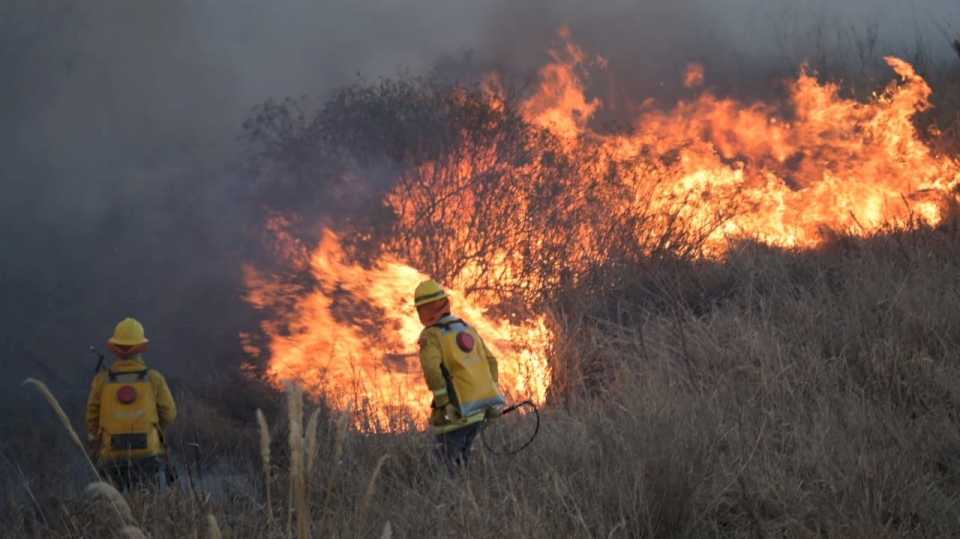 actualizando-de-la-situacion:-bomberos-vigilan-y-controlan-5-focos-en-simultaneo