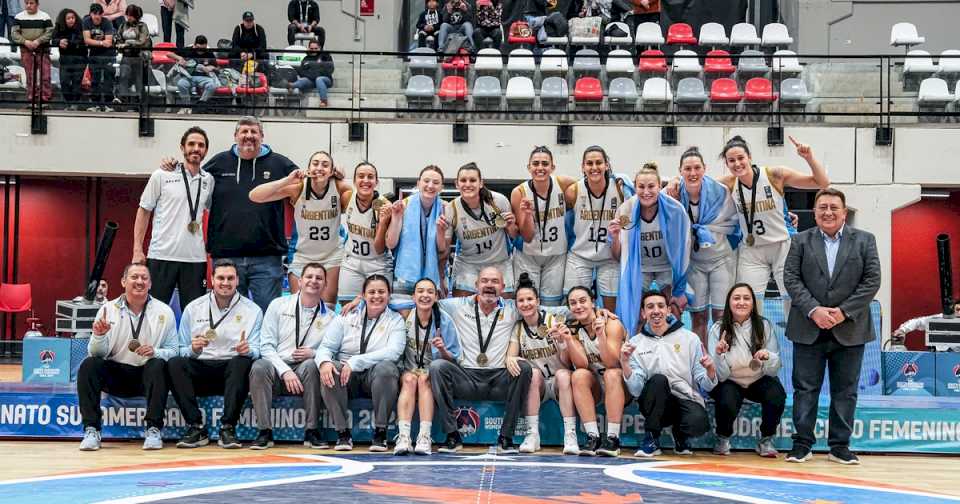 La Selección Argentina femenina y otro hito en el básquet: victoria ante Brasil para ser bicampeonas del Sudamericano