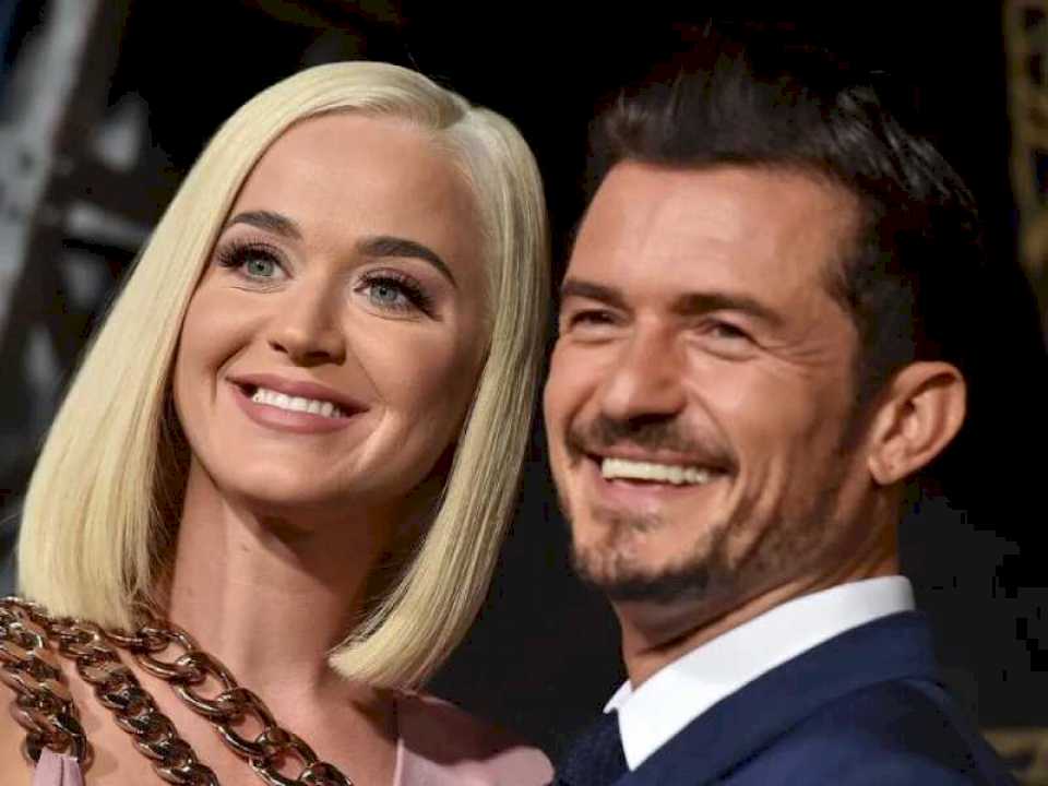 katy-perry-confeso-su-“recompensa-hot”-para-su-pareja-orlando-bloom-cuando-limpia-la-casa