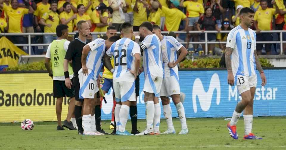 la-seleccion-argentina-aprobo-el-examen-de-la-adaptacion,-pero-la-derrota-ante-colombia-por-eliminatorias-serviria-para-que-mbappe-se-retracte