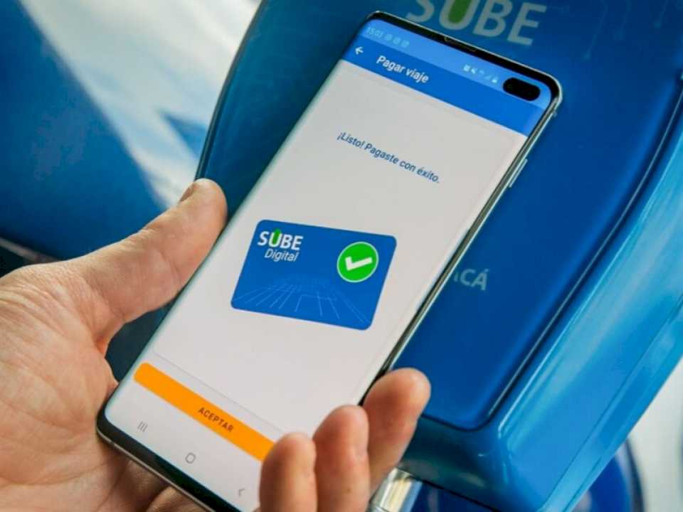 Ya se puede pagar el boleto del colectivo con la tarjeta SUBE Digital: cómo se hace