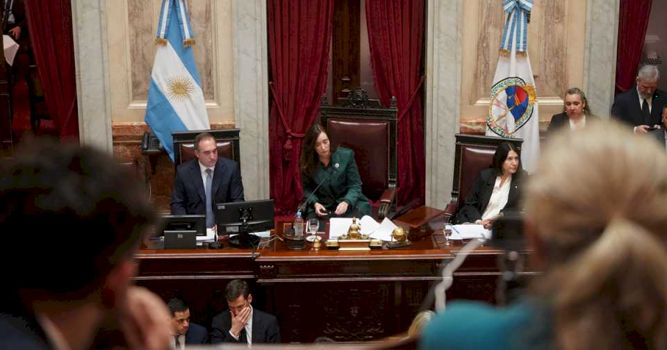 el-gobierno-propone-una-sesion-secreta-para-explicar-el-dnu-de-la-side-y-evitar-que-el-congreso-lo-rechace-este-jueves