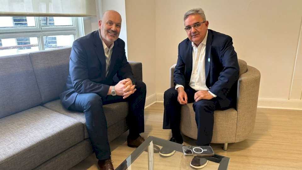 Jalil se reunió con el ministro Sturzenegger para dialogar sobre minería, turismo y oportunidades de inversión