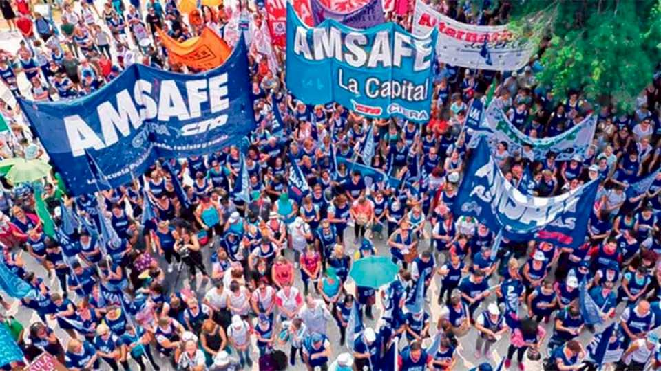 docentes-de-santa-fe-realizan-un-paro-en-rechazo-a-la-reforma-previsional