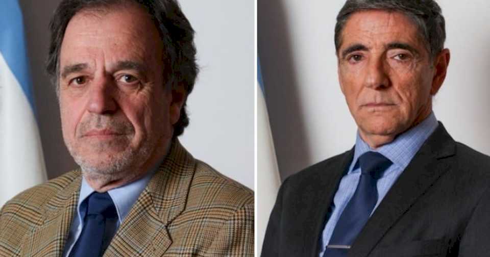 Dos directores de la SIDE dejan de ejercer ad honorem y pasan a tener un sueldo