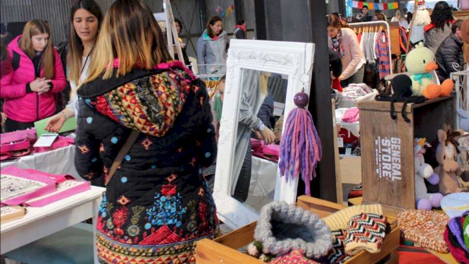 mujeres-emprendedoras-se-reunen-en-una-feria-circular-en-ciudad