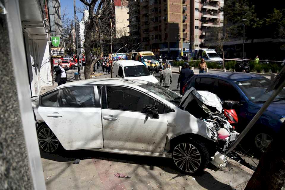 desastre-vial-en-cordoba:-el-conductor-fue-imputado,-sufria-de-desmayos-y-ya-habia-tenido-otros-choques