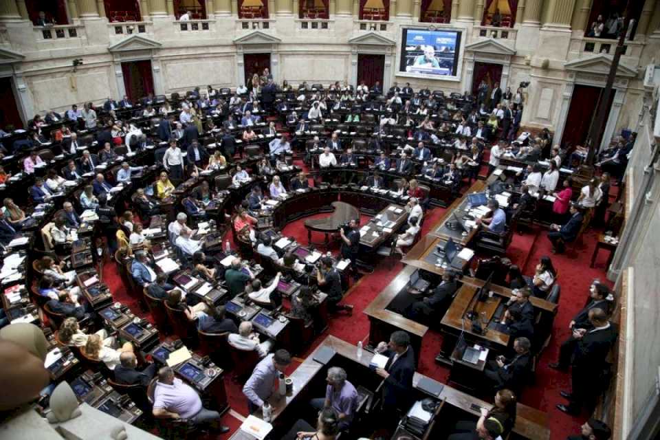 el-senado-volteo-dnu-que-le-otorga-100.000-millones-a-la-side-y-aprobo-el-presupuesto-universitario