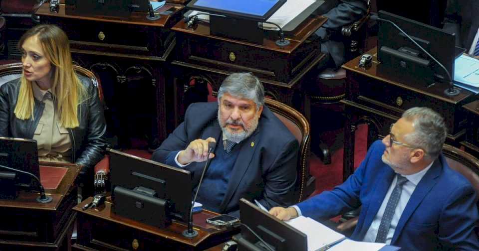 «¿nos-van-a-dar-un-chirlo?»:-la-trastienda-del-rechazo-al-pedido-del-gobierno-de-una-sesion-secreta-del-senado-por-los-fondos-para-la-side