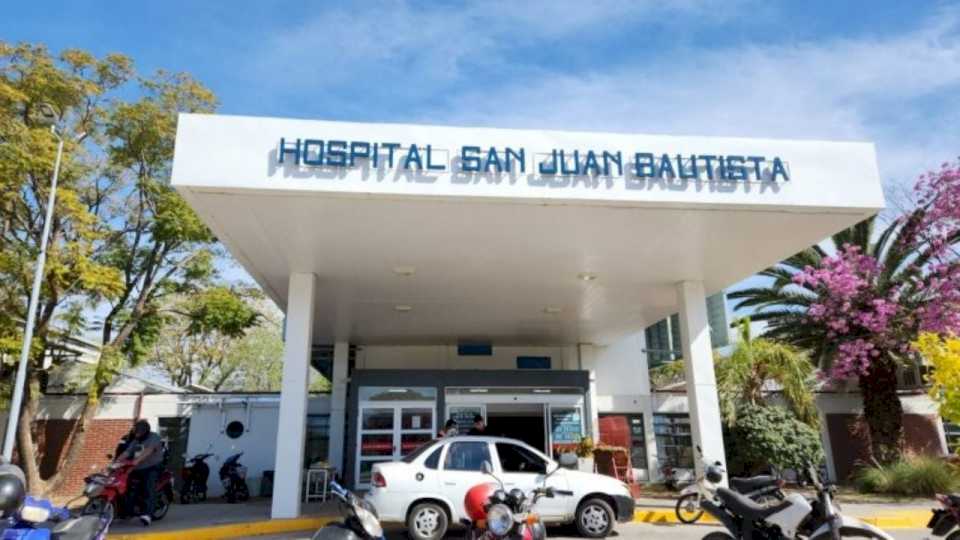 realizo-una-maniobra-para-esquivar-a-un-perro-y-derrapo:-termino-en-el-hospital