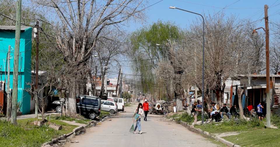 Investigan si una banda que aterrorizaba a los vecinos está vinculada al crimen de dos chicas