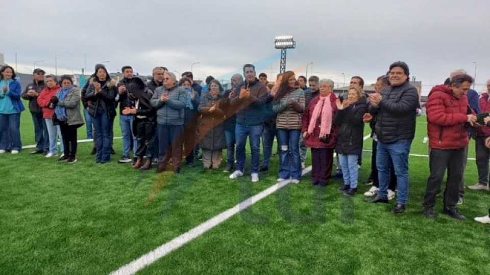 reinauguracion-de-la-cancha-del-centro-deportivo-municipal,-“que-sea-un-lugar-de-encuentro”