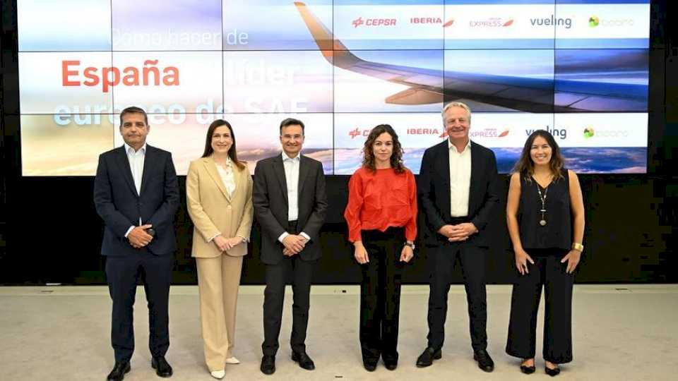 iberia,-vueling-y-cepsa-ven-la-produccion-de-saf-como-una-oportunidad-real-en-espana-y-piden-apoyo-al-gobierno