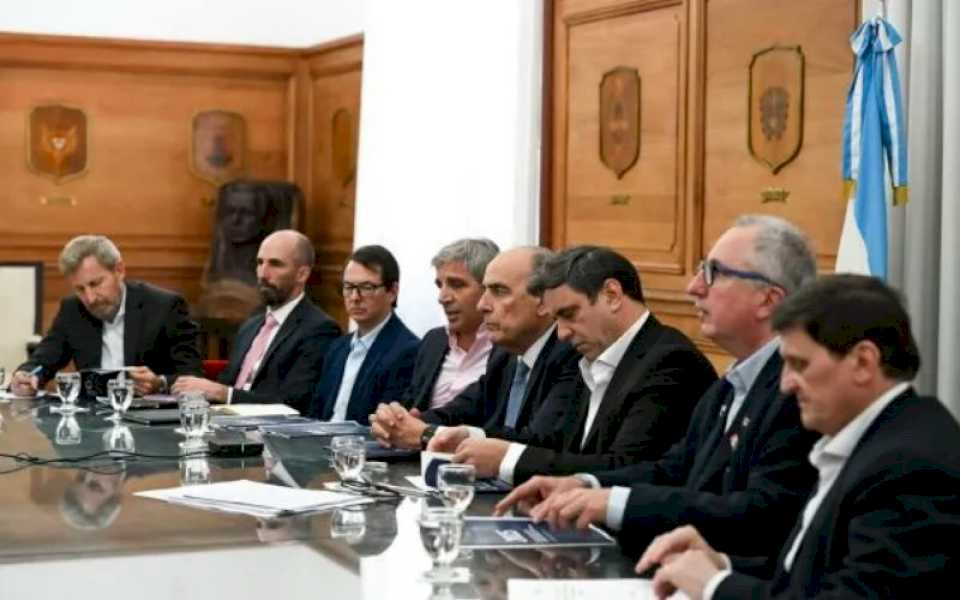 El Gobierno se reunió con los gobernadores por el Presupuesto 2025