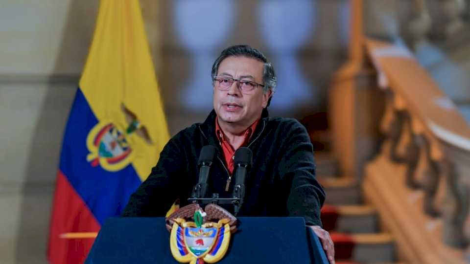 el-dialogo-entre-el-gobierno-colombiano-y-el-eln,-«suspendido»-tras-el-atentado