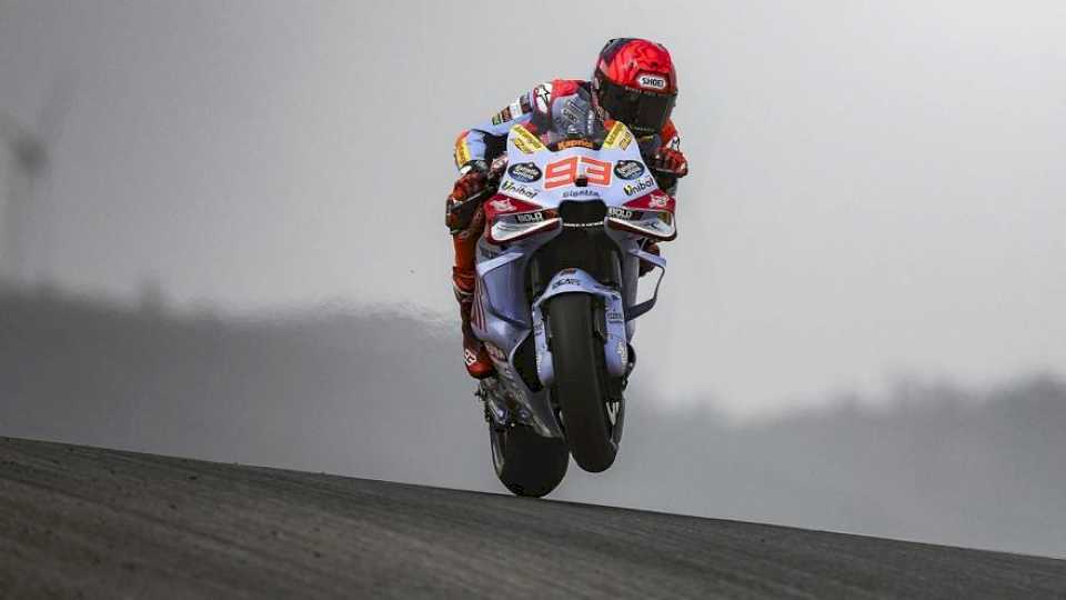 marc-marquez-comienza-como-acabo-la-ultima-vez-en-misano-adriatico,-liderando