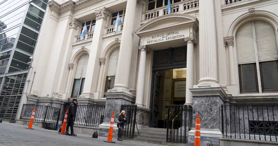 El Banco Central se beneficia de la calma cambiaria y compra US$ 214 millones en la semana