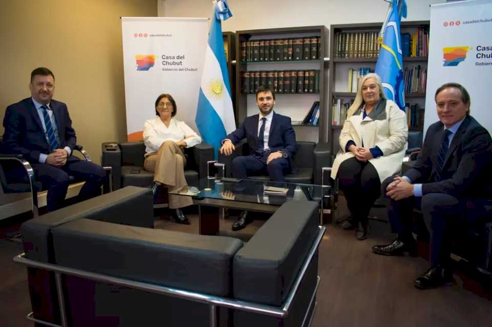 con-aval-del-gobierno-y-un-viejo-proyecto-en-la-mira,-un-grupo-de-senadores-armara-un-bloque-aliado-a-la-casa-rosada