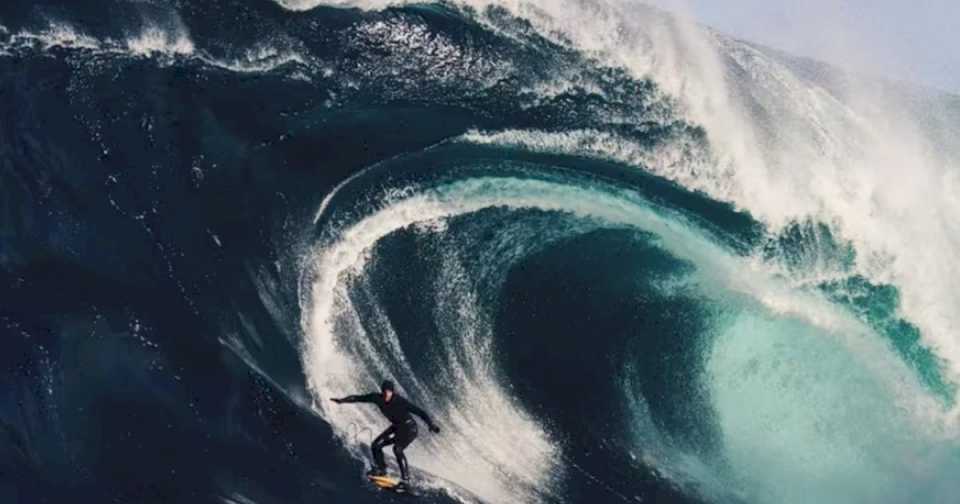 La impresionante ola de seis metros que casi mata a un surfista en Tasmania