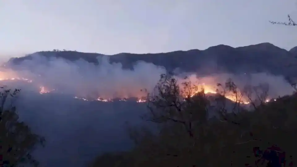 los-cocos,-la-localidad-cordobesa,-que-vive-un-panorama-apocaliptico-por-los-incendios