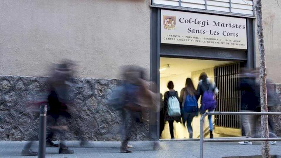 Los Mossos detienen a un profesor del colegio Maristas de Barcelona por agresión sexual