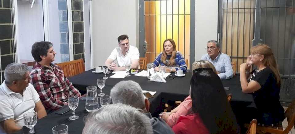 ESTATALES. LA CGT SE REUNIÓ CON EL GOBIERNO Y PIDIÓ REFORMAR LA LEY 3870