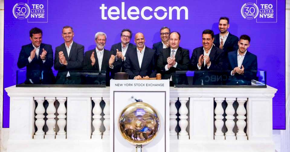 Telecom Argentina celebró el 30° aniversario de su cotización en la Bolsa de Nueva York