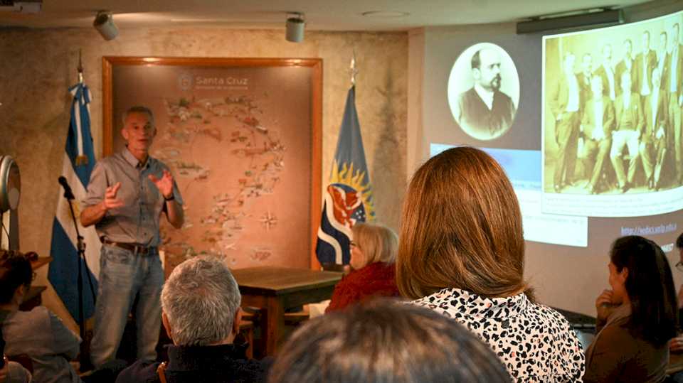 presentaron-material-fotografico-inedito-sobre-la-comision-de-limites-geograficos-en-santa-cruz