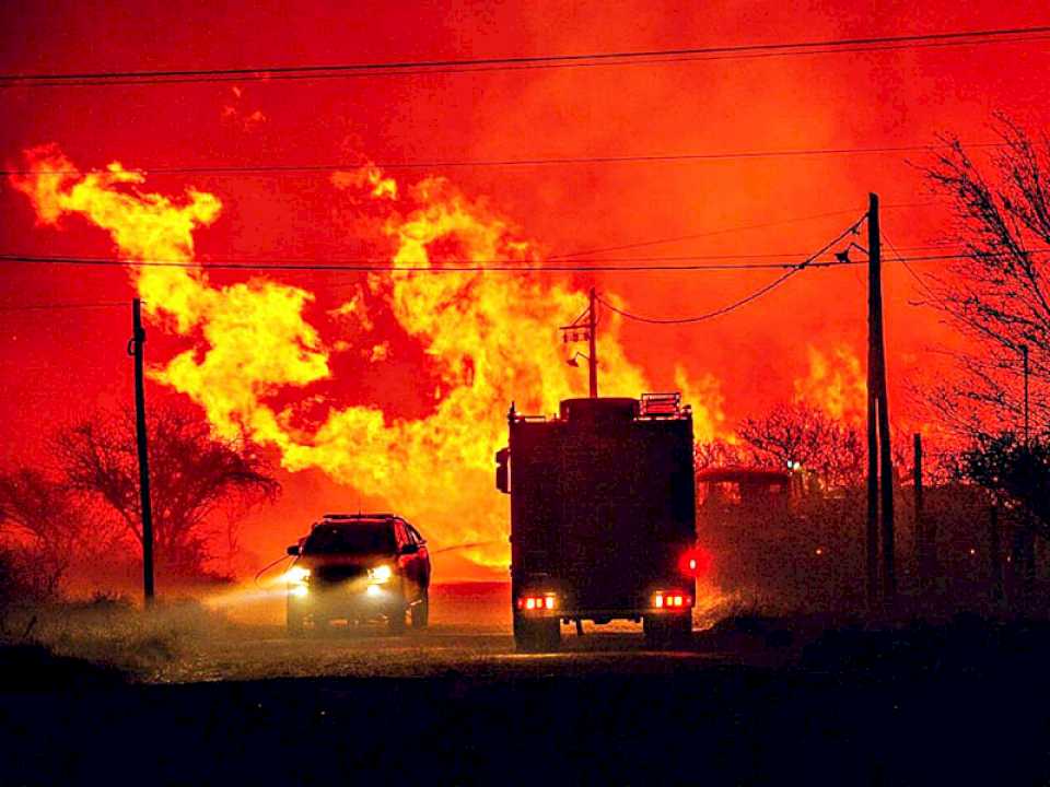 controlaron-el-incendio-en-valle-de-punilla,-pero-se-mantiene-el-alerta-de-riesgo-extremo