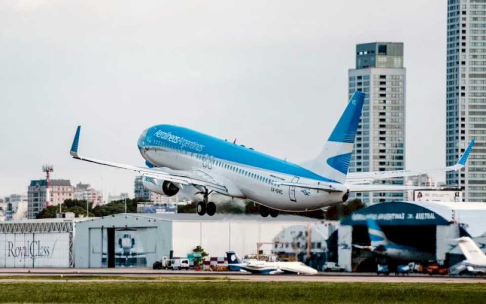 milei-firmara-un-decreto-para-que-aerolineas-argentinas-pueda-ser-privatizada