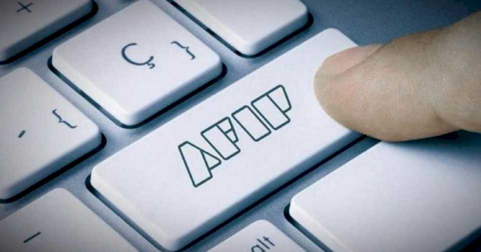 AFIP pone en marcha el blanqueo laboral: cuáles son los requisitos para ingresar y qué beneficios tendrán empleadores y empleados