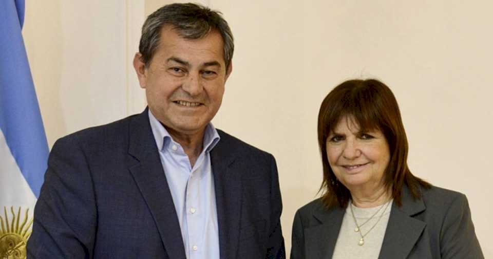 escandalo-en-formosa:-patricia-bullrich-denuncio-que-la-policia-de-gildo-insfran-baleo-un-vehiculo-de-un-intendente-opositor