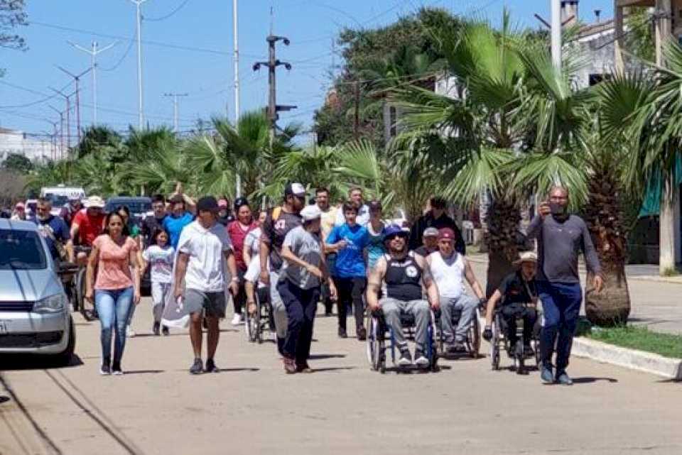 Desafío “Todos podemos”: en sillas de ruedas unieron San Cosme con Itatí