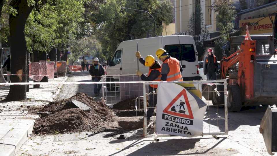 atencion:-nuevos-desvios-en-ciudad-por-trabajos-de-aysam