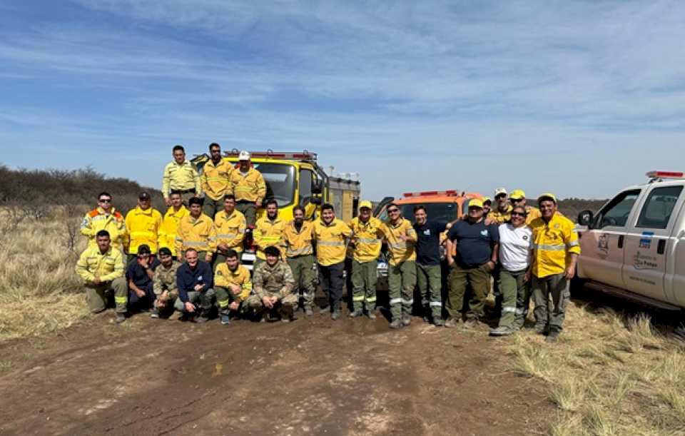 brigadistas-y-bomberos-completaron-taller-sobre-autobombas-forestales