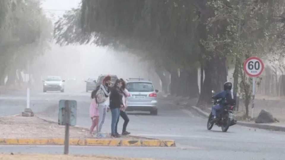 viento-zonda:-no-habra-clases-para-el-interturno,-tarde,-vespertino-y-nocturno