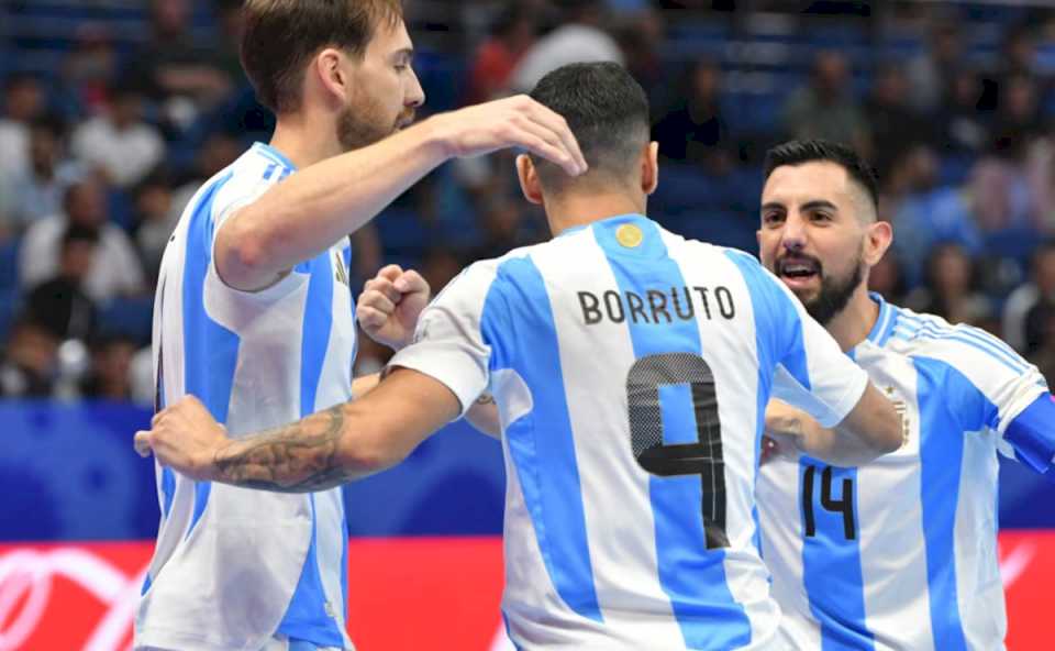 la-seleccion-argentina-goleo-6-1-a-kasajistan-y-paso-a-las-semifinales-del-mundial-de-futsal