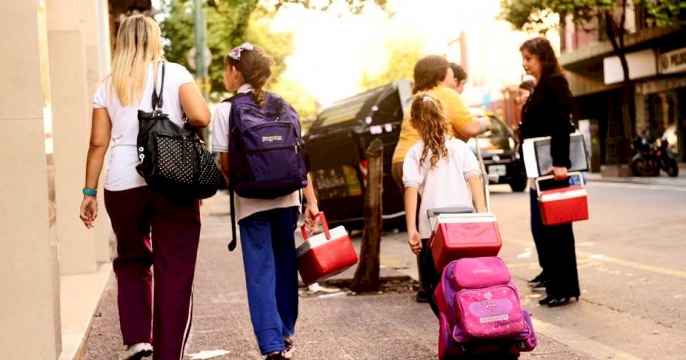 Aumentan otra vez los colegios privados en Ciudad y Provincia: a cuánto se van las cuotas