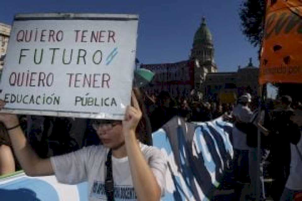 gremios-docentes-ratificaron-la-marcha-federal-de-este-miercoles-en-reclamo-por-salarios-y-financiamiento-universitario