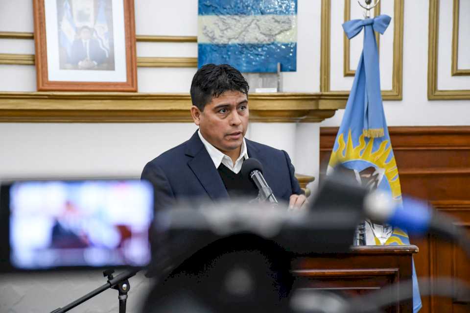 Vidal anunció cambios en el gabinete provincial y analizó situación financiera en Santa Cruz