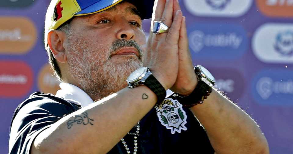 diego-maradona:-un-fallo-autorizo-el-traslado-de-su-cuerpo-del-cementerio-de-bella-vista-a-un-mausoleo-en-puerto-madero