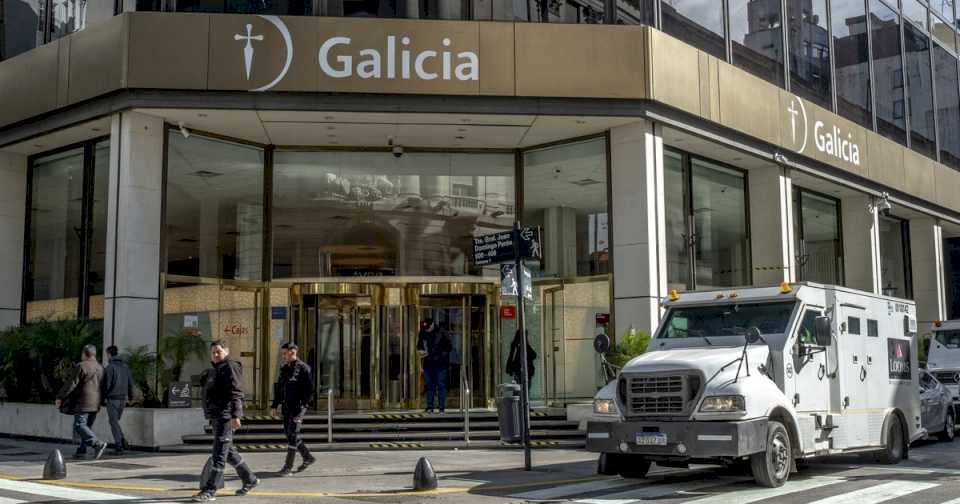 El Banco Galicia sale a buscar US$ 400 millones en el mercado internacional de deuda para financiar la compra del HSBC