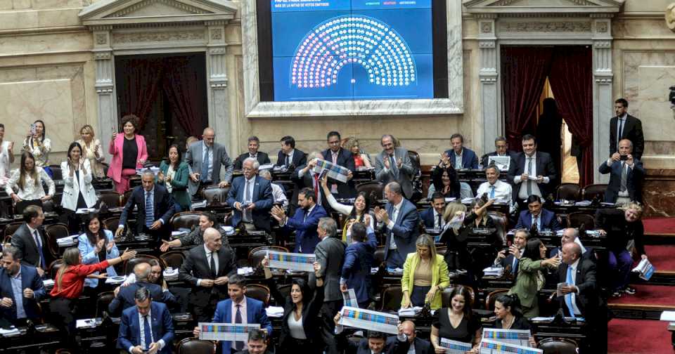 ¿Qué es la Boleta Única de Papel?: el formato definido, bolígrafos indelebles y los candidatos que podrán sumar su foto