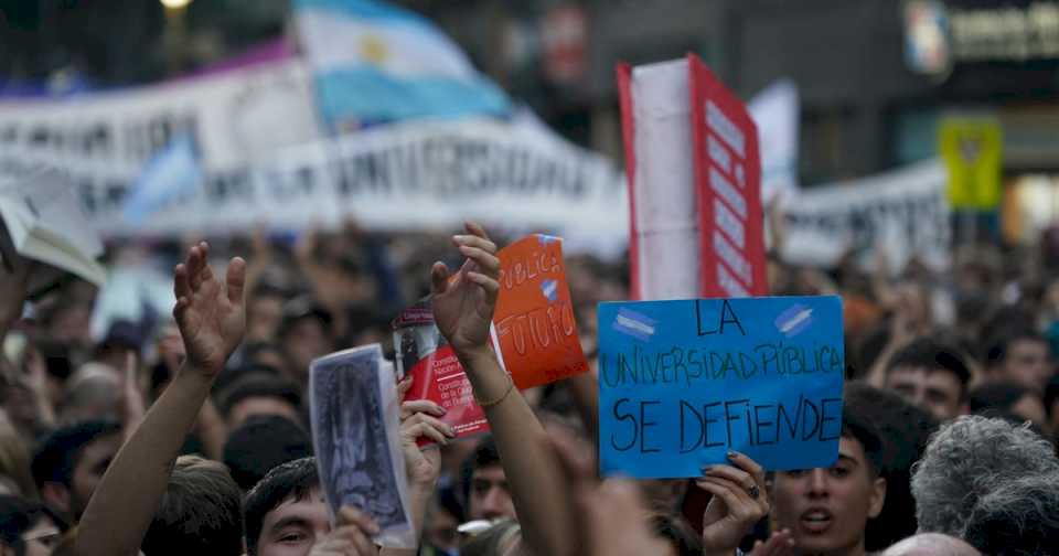 Marcha Universitaria hoy, EN VIVO: a qué hora es, el mapa de cortes y todo sobre la protesta contra el veto de Javier Milei